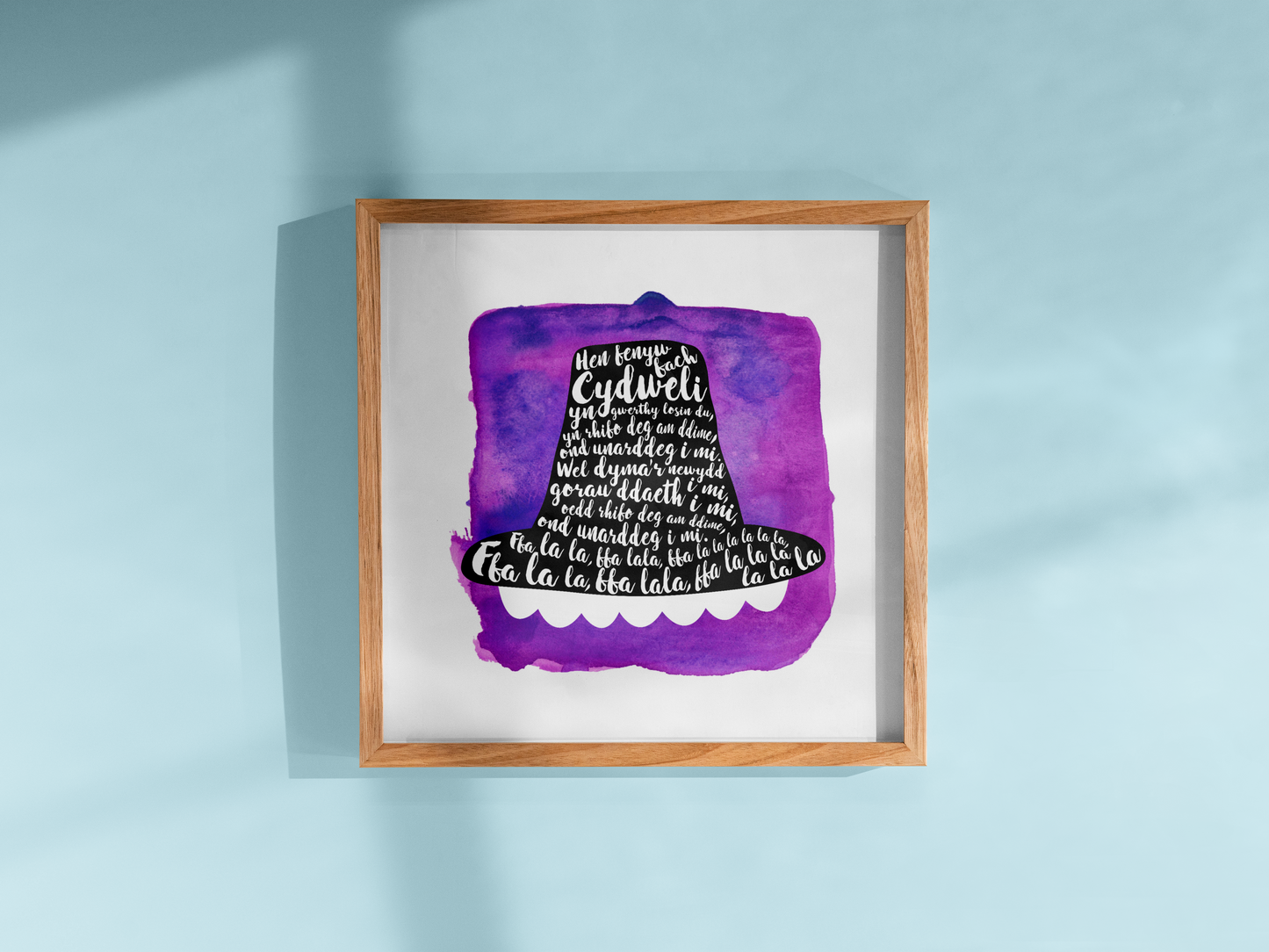 Hen Fenyw Bach Prints